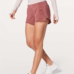 Lululemon pleated speed short 2.5”